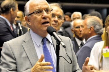 Deputado defende tratamento isonômico para servidores públicos