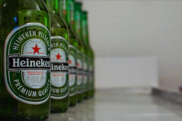 VIDRO: Às vésperas do Carnaval, Heineken anuncia recall de cerveja