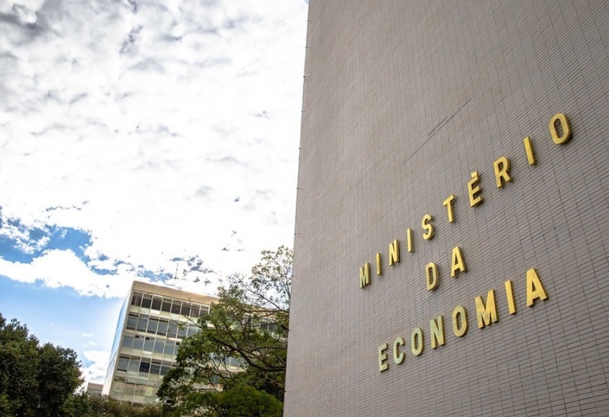 PROVAS EM ABRIL: Ministério da Economia abre seleção com 2.130 vagas para vários cargos