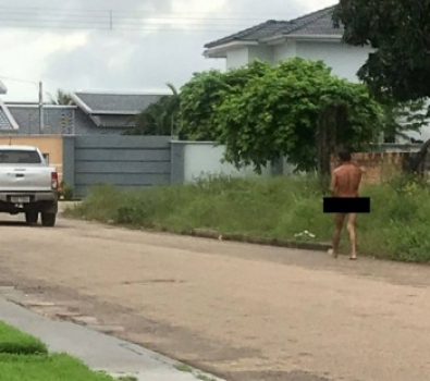 Homem deixa roupa “penhorada” em bar e anda nu por cidade de MT