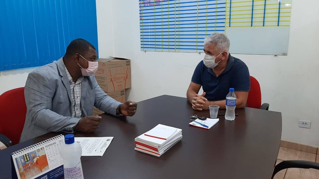 VEREADOR: Vanderlei Silva visita Semusb para buscar soluções para pedidos de providência