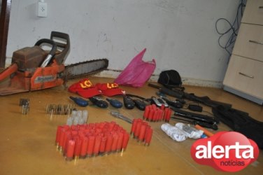 Polícia prende arma, munições e explosivos em acampamento sem terra