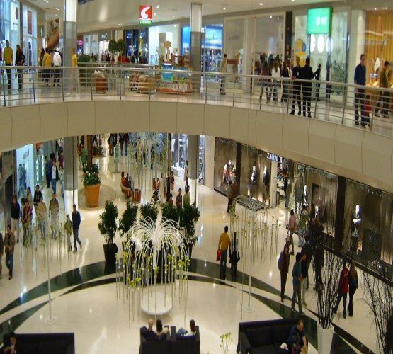 Após dois anos de queda, venda em shoppings cresce 6% no Natal