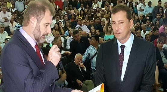 POSSE- Hildon Chaves assume prefeitura e anuncia medidas prioritárias 