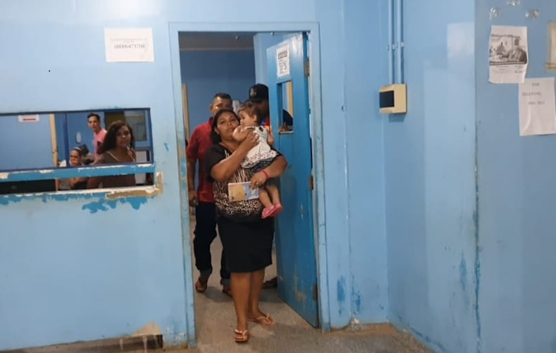 SOFRIMENTO: Bebê espera 4 horas por atendimento e mãe entra em desespero na UPA Leste