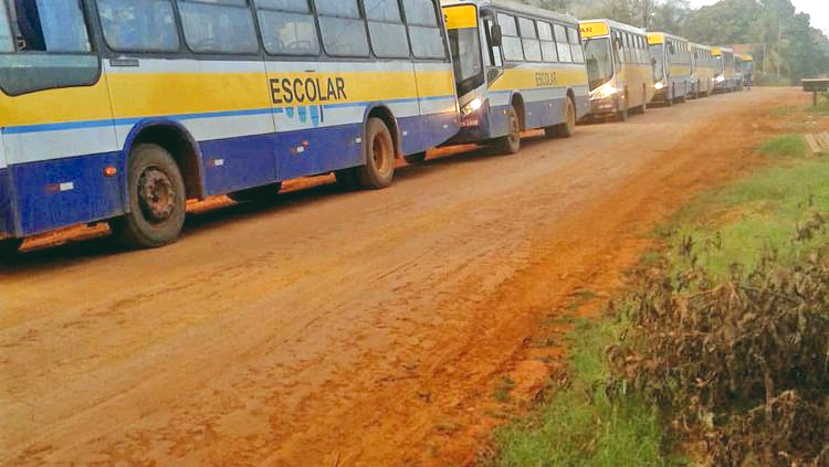 TRANSPORTE ESCOLAR: Pais registram ocorrência na delegacia após nova paralisação do serviço