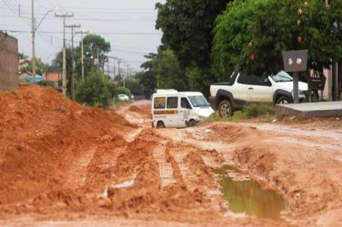 Governo abandona obras e deixa população revoltada em Ji-Paraná