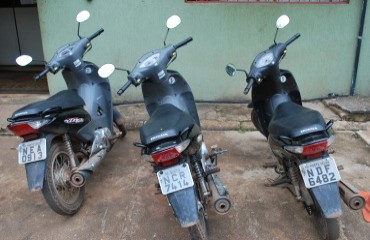 Sevic apreende três motocicletas na estrada da Vila Princesa após denúncia anônima