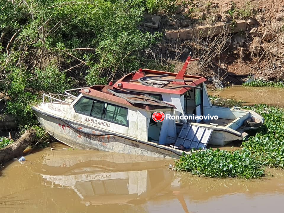 DESPERDÍCIO: Ambulanchas da Prefeitura de PVH estão abandonadas e afundando no rio Madeira