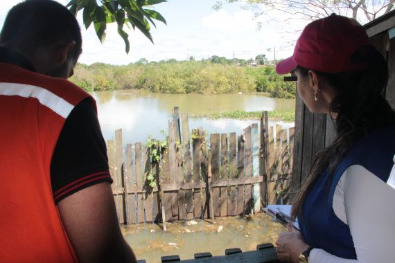 Equipe da Seas trabalha com a Defesa Civil do município na proteção das famílias