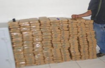 Polícia Civil de Ouro Preto apreende mais de 300 kg de droga e prende acusados