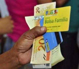 Mais de 17 mil famílias terão o Bolsa Família bloqueado caso não se regularizarem