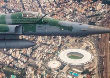 Avião que sobrevoar estádio durante a Copa será interceptado, avisa FAB