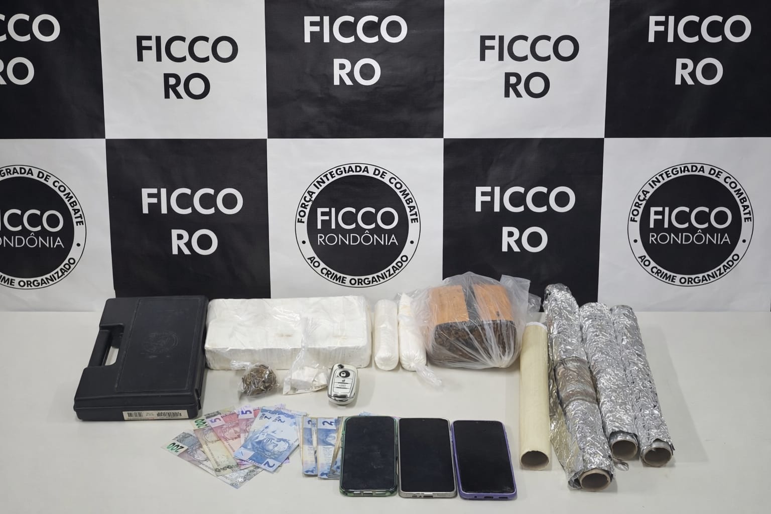 ALQUIMIA: Operação da FICCO prende traficante com tabletes de drogas