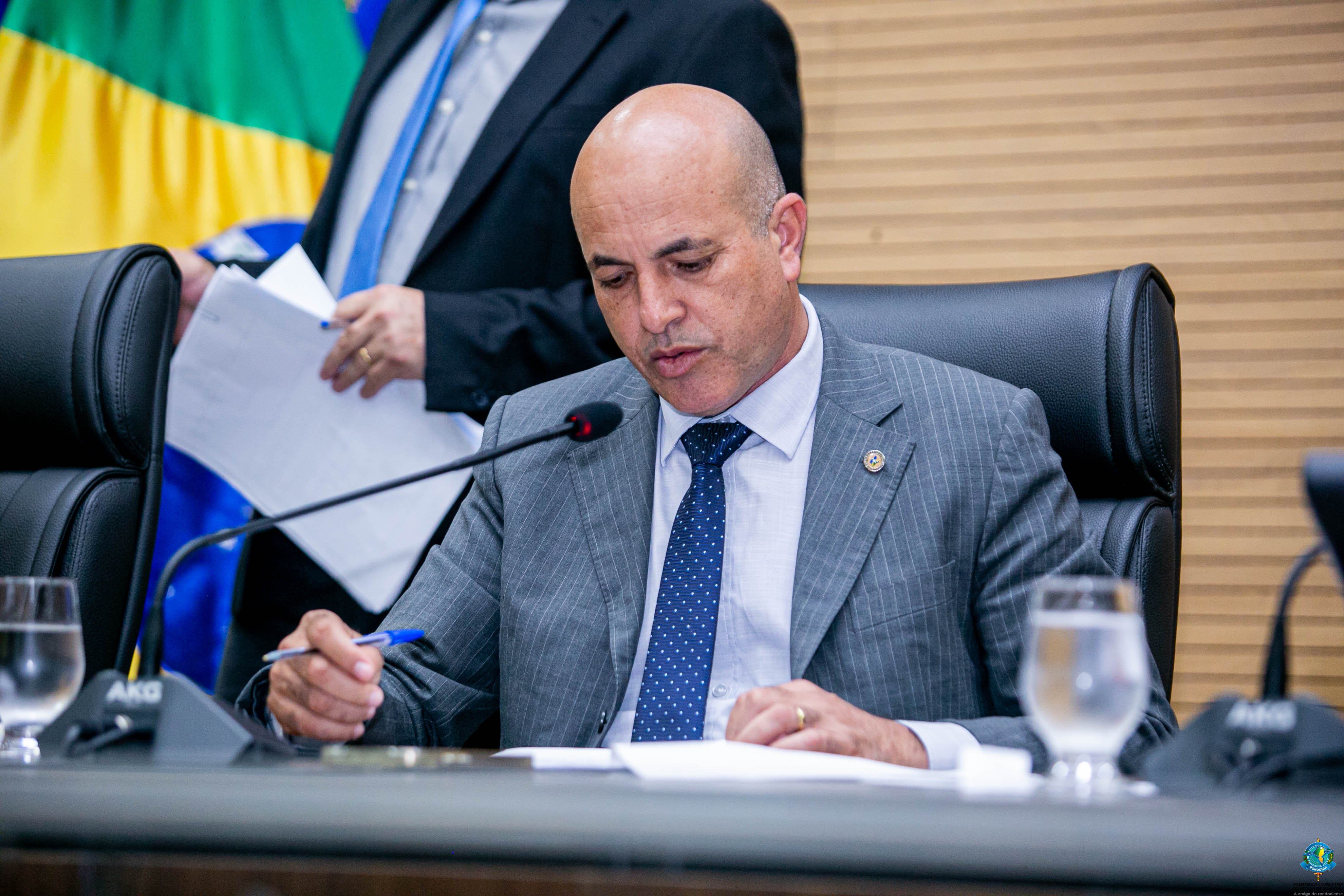 ISMAEL CRISPIN: Deputado propõe implantação do Cartão Material Escolar em Rondônia