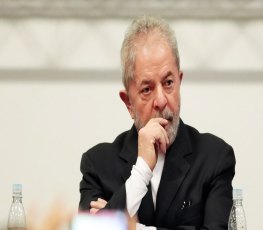 Gleisi diz que Lula será candidato mesmo  preso