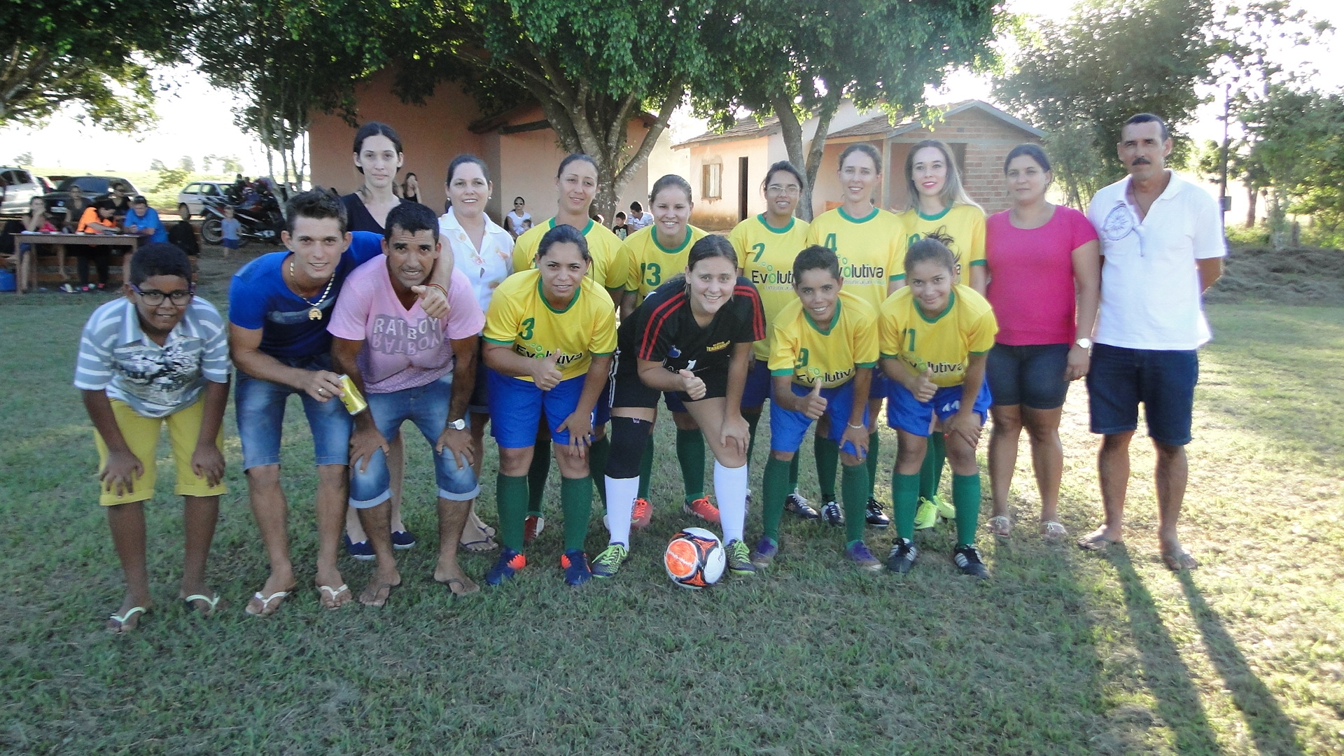 Goleadas e jogos no Campeonato Society Rural Feminino 