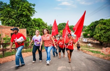 ELEIÇÕES 2012 - Fátima caminha no Areia Branca