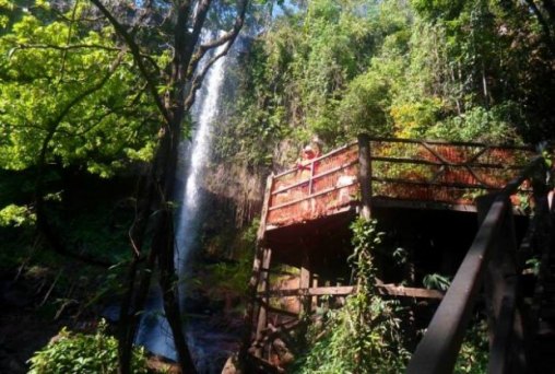 Conheça o Vale das Cachoeiras nessa véspera de feriado