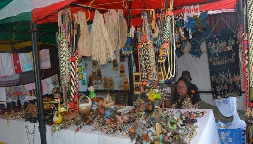 Feira do Sol é reaberta no Galpão da Madeira-Mamoré