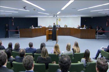 Supremo concede prisão domiciliar a nove executivos da Lava Jato