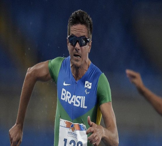 Filho de 'soldado da borracha' vai do seringal à medalha paraolímpica