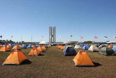 Agentes penitenciários acampam no Congresso por porte de arma