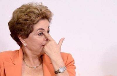 STF dá prazo de dez dias para Dilma explicar uso da palavra 'golpe'