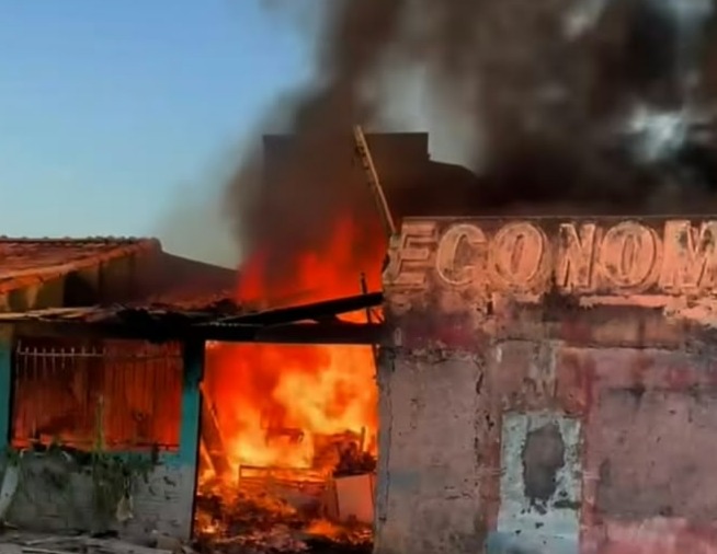 VÍDEO: Mulher morre carbonizada após incêndio criminoso em residência
