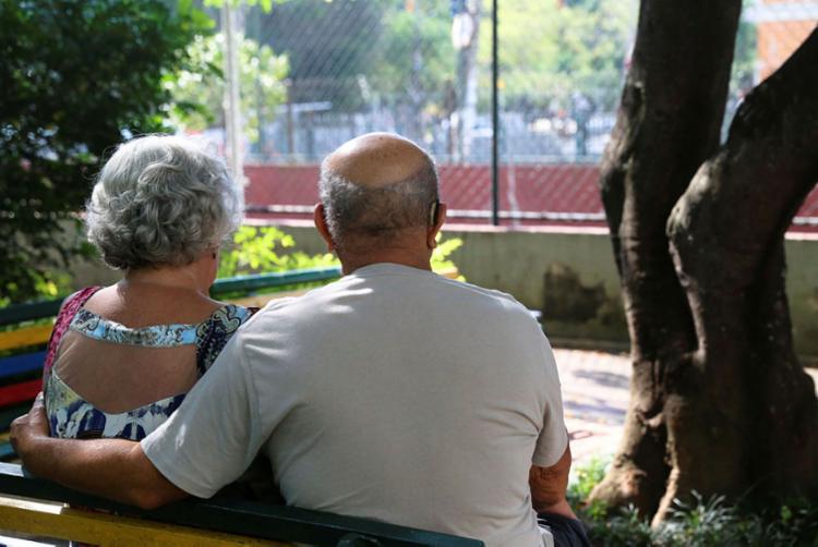 SOCIEDADE: Expectativa de vida do brasileiro cresce e mortalidade infantil cai