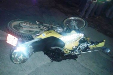 Motorista com suspeita de embriaguez colide em mototaxista, foge e é capturado