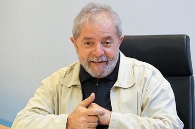 Lula pede jatinho para iniciar roteiro de campanha pelo país