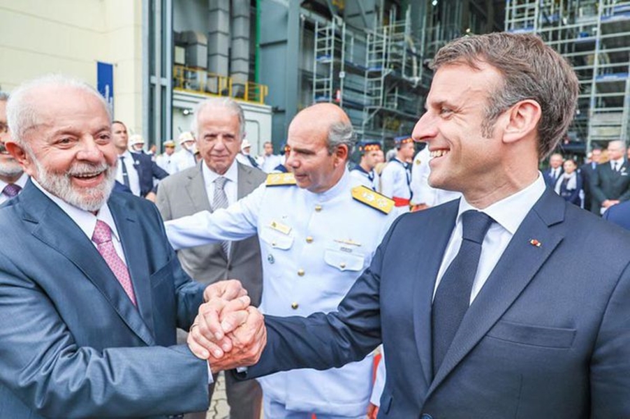 RELAÇÕES EXTERIORES: Visita de Lula à França sela nova etapa de preparação para a COP 30