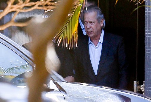 Dirceu tem só R$ 104 mil em conta, diz Banco Central após pedido de bloqueio