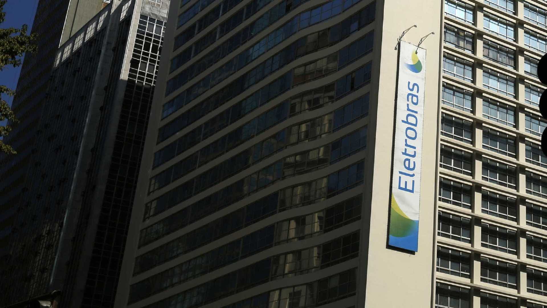 Venda da Eletrobras cria tarifa extra de luz ao consumidor por 30 anos