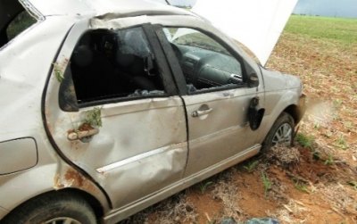 VILHENA – Menores pegam carro escondido e causam acidente