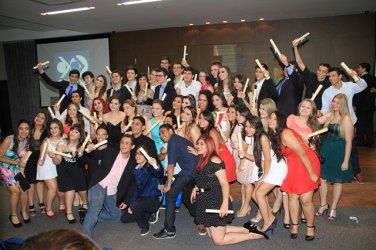 Colégio Objetivo realiza formatura para os alunos do 3º ano do Ensino Médio - FOTOS