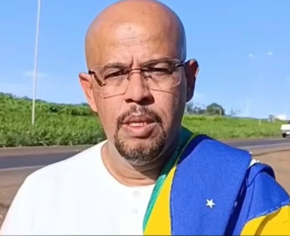 ENQUETE: Pastor que fugiu do trabalho para caminhar deveria ser exonerado? 