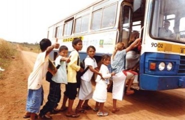 Estudantes da Linha 01 em Extrema estão sem ir à escola por causa de ônibus quebrado