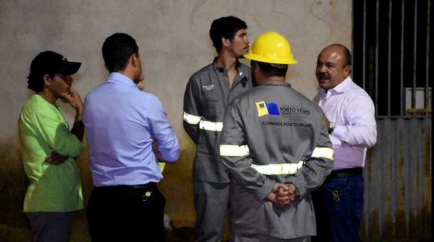 SEGURANÇA: Pedido de providência do Vereador Da Silva devolve luz ao bairro Castanheira