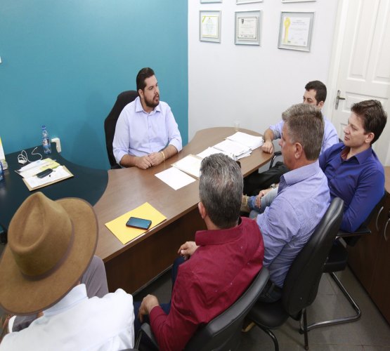 Jean Oliveira recebe visita do prefeito eleito de Alta Floresta 