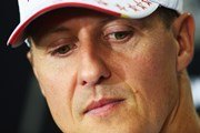 Médicos retiram parte do cérebro de Schumacher