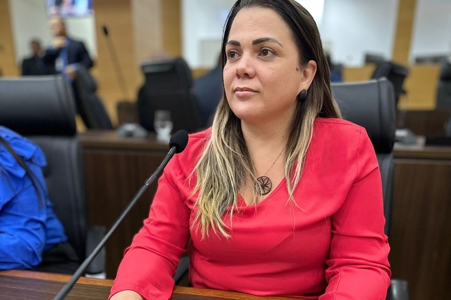 CLÁUDIA DE JESUS: Deputada destaca esforços do governo Lula na redução das filas no SUS