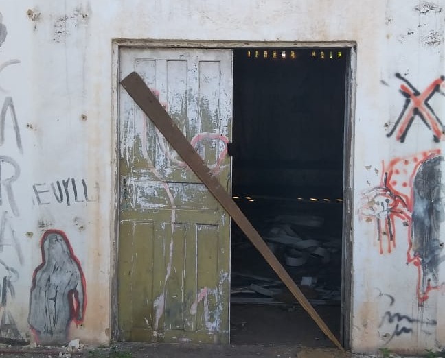 DE NOVO…: Bandidos arrombam prédio público abandonado no Centro de Porto Velho