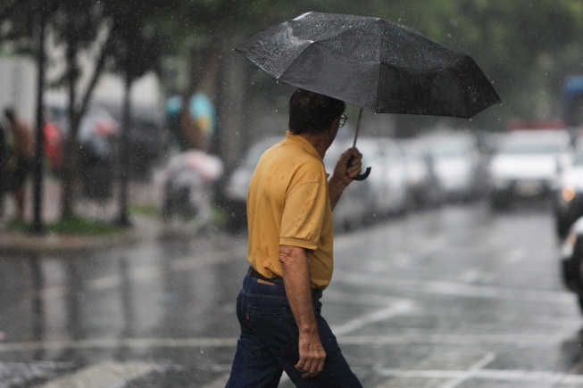 PREVISÃO DO TEMPO: Sipam prevê chuvas a qualquer hora do dia nesta terça-feira em RO