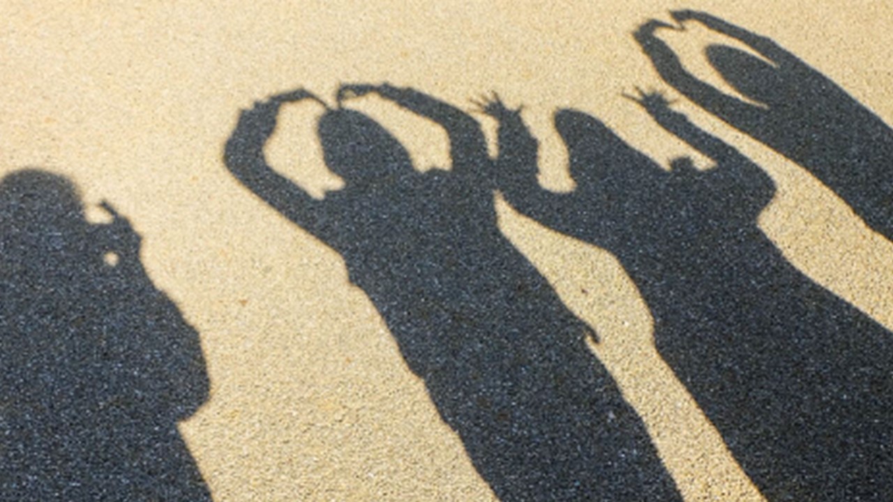 MÉDIA: Poucas amizades duram mais do que 6 ou 7 anos e se eternizam 