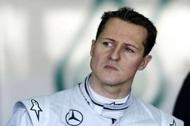 Schumacher se comunica pelos olhos e pode voltar para casa