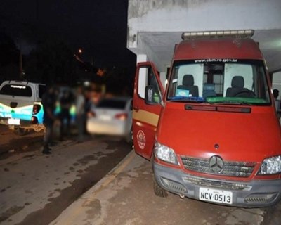 Mulher é encontrada caída na rua com três perfurações de faca