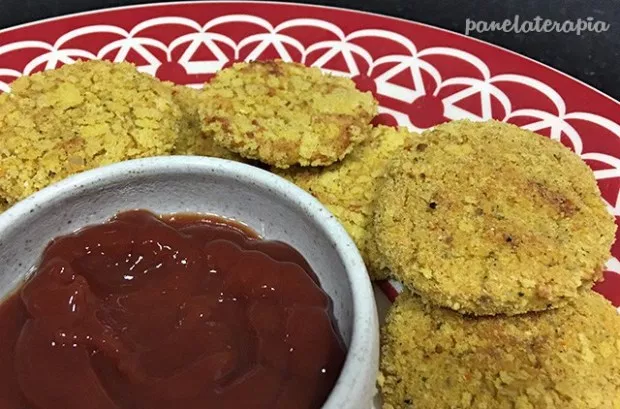 REAPROVEITANDO: Bolinho de Arroz com Frango e Aveia é a pedida para os dias de folia