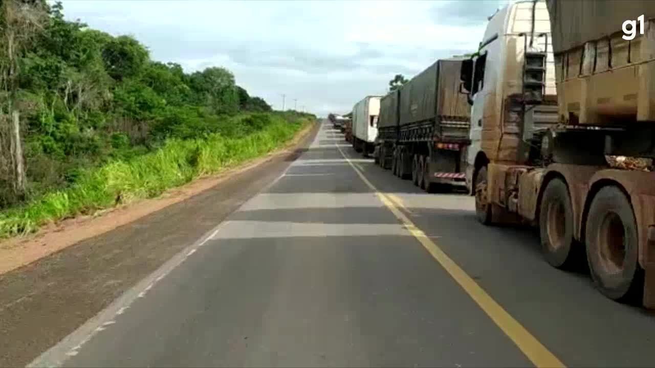 ALERTA: Acidente deixa pista interrompida na BR-364 em Ariquemes
